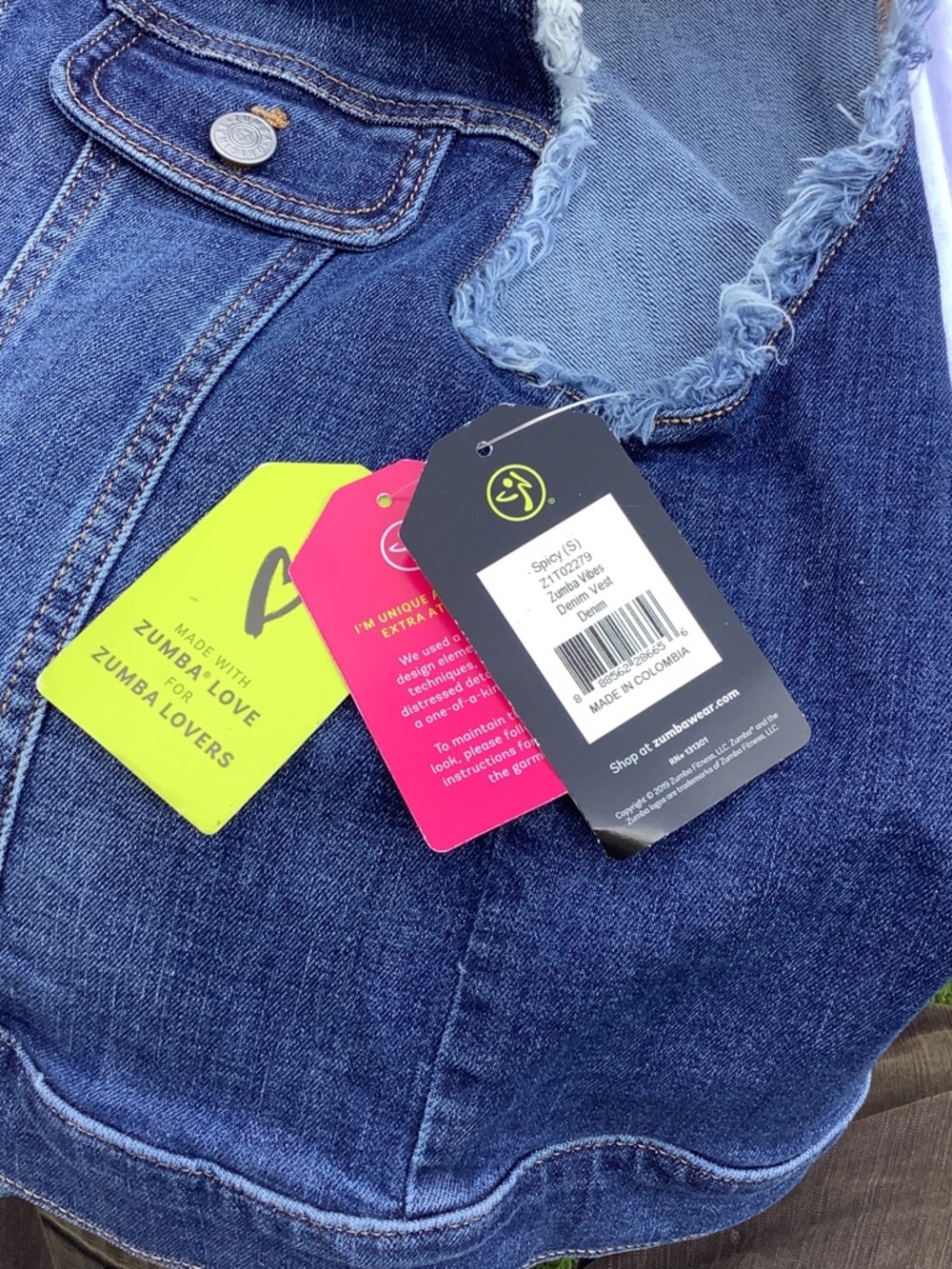 Zumba Fitness Dark Blue Denim Sleeveless Jean Jacket - Picture 10 of 10